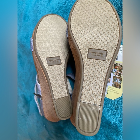 Toms Vegan Wedge Sandals - Picture 5 of 7